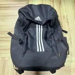 adidas リュックのサムネイル