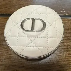 DIOR Forever ヌードマットフィルター　01 フェイスパウダー