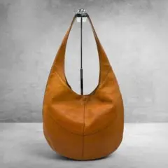 極美品】 AULENTTI レザー ワンショルダー 三角バッグ シボ革 - メルカリ