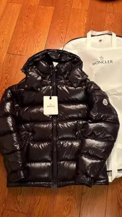 MONCLER フード付きダウンジャケット 黒