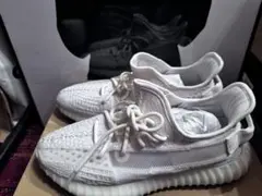 値下げイージーブーストYeezy Boost 350 V2 ホワイト