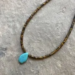 378天然ターコイズトップとタイガーアイ、オニキスのネックレス　サントドミンゴ