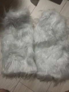 ホワイトファー レッグウォーマー