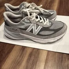 New Balance 990V6 