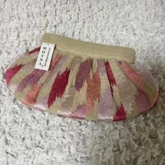 MOYNA クラッチバッグ ピンク系　刺繍デザイン