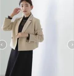 美品　ナチュラルビューティーベーシック　ダブルブレストショートジャケットM