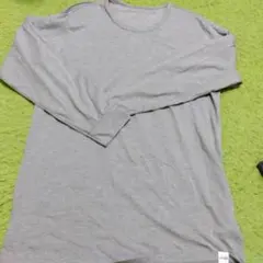 HEATTECH グレー 長袖カットソー Lサイズ