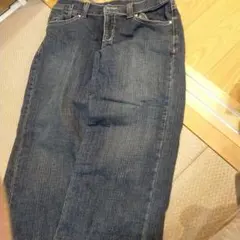 ブーツカットデニム ダークブルー刺繍ポケット未使用