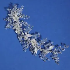 ブライダルアクセサリー　ヘアアクセサリー　白いお花とパール