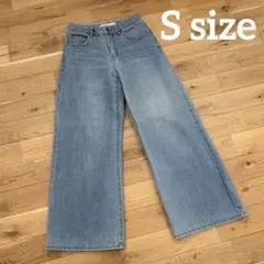 【美品】MERCURYDUOライトブルー ワイドデニムパンツ　Sサイズのサムネイル
