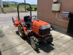 クボタトラクター GT-3 21馬力 905時間。屋根付き - メルカリ
