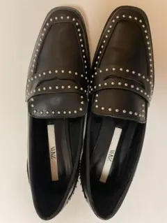 ❤️ZARA スタッズ付きブラックローファー　38