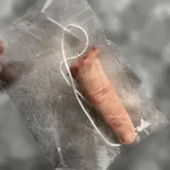 ユビビ 指キーホルダー - メルカリ