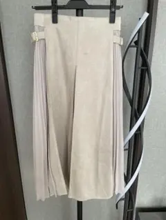 ベージュ プリーツスカート Mサイズ サイドベルト付き