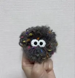 まっくろくろすけ形　編みぐるみ ブローチ　2個セット