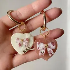 キーホルダー　キーチャーム　レジン　イニシャル　お名前