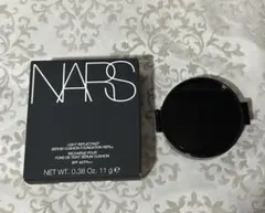 NARS ライトリフレクティング セラムクッションファンデーション レフィルのサムネイル