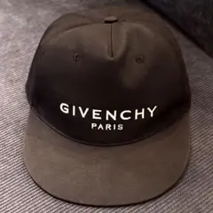 激レア/廃番【ジバンシー】ボア パネル ブランド ロゴ キャップ モノトーン 黒 GIVENCHY - 激レア/廃番【ジバンシー】ボア パネル ブランド