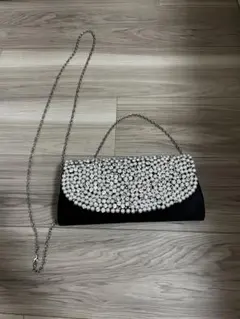 ビジュー装飾 ブラック クラッチバッグ　パーティ　結婚式