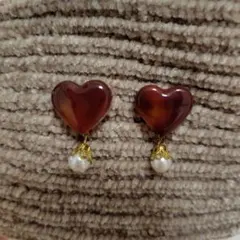 ブラウンハート型ピアス