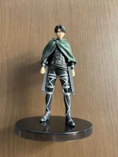 進撃の巨人　リヴァイ　フィギュア