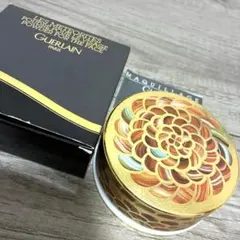 美品GUERLAIN ゲラン メテオリット ビーユ フェイスパウダー 限定ケースのサムネイル
