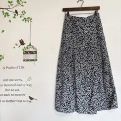 GU /小花フラワープリント フレアスカート ネイビー L