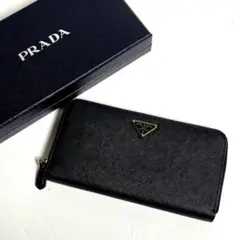 プラダ 長財布 トライアングルロゴ ラウンドファスナー 12カード 黒