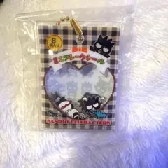 即日配送！サンリオ シャカシャカフレークシール風チャーム バッドばつ丸 ガチャ