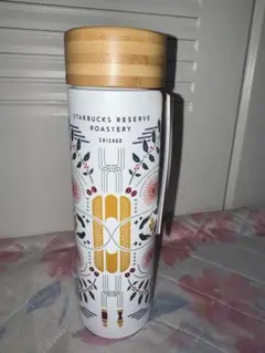 スターバックスの新ウォーターボトル - リザーブ ロースタリー シカゴ限定