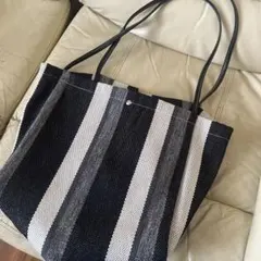 黒と白のストライプ トートバッグ