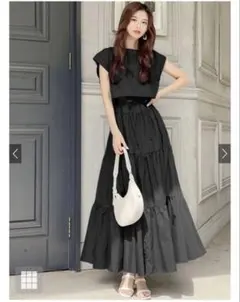 リボンベルト付きティアードワンピースXフレンチスリーブブラウスセット zi310