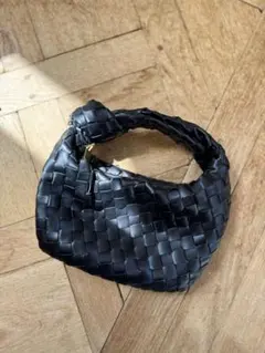 Item thumbnail for item a1fd8db9-ee8e-4f3e-a652-c9651e34d944