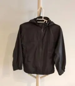 140 ユニクロ　ポケッタブルUVカットパーカー