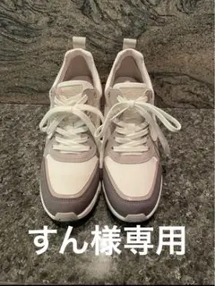 プラスダイアナ　ヒールアップスニーカー