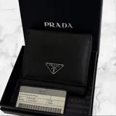 美品✨ PRADA プラダ 三つ折り財布 サフィアーノ ブラック 三角ロゴ
