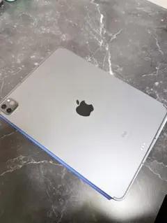 iPad Pro 11インチ 第3世代 512GB セルラー キーボードケース付のサムネイル