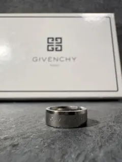 Givenchyリング16号前後