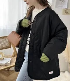 《JaVaジャバ コラボ》ノーカラーキルティングコート