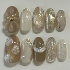 ぷっくりフラワーネイルチップ　ニュアンスネイル