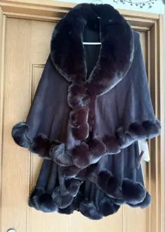 再値下げ！ファーポンチョ　黒　タグ付き