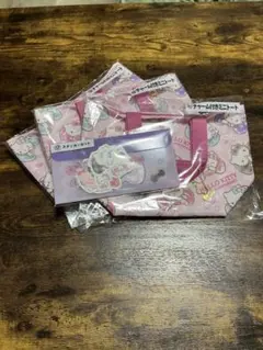 【 新品未開封】ハローキティ チャーム付きミニトート ステッカーセット