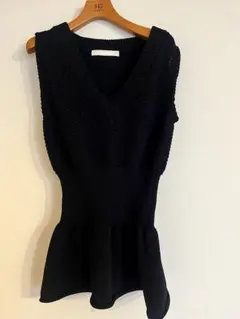 LEINWÄNDE ブラック ニットベスト