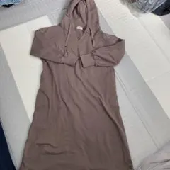 BEAMS HEART フード付きロングワンピースコットン100