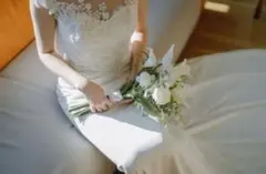 アーティフィシャルフラワーブーケ　ウェディングブーケ　白