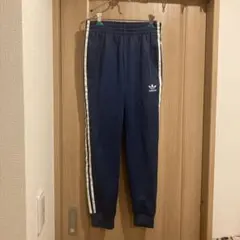 エ　adidas ジャージパンツ ネイビー