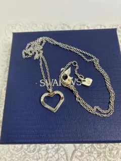 Swarovski スワロフスキー ハート型 石付きデザイン ネックレス