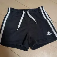 adidas ショートパンツ　 130 黒 サイドストライプ