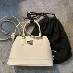 ハンドバッグ　ショルダーバッグ　Samantha Thavasa サマンサタバサ