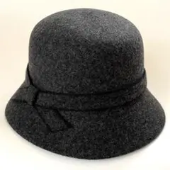【未使用】バケットハット　レディース冬物帽子　ウール　ダークグレー　リボンハット